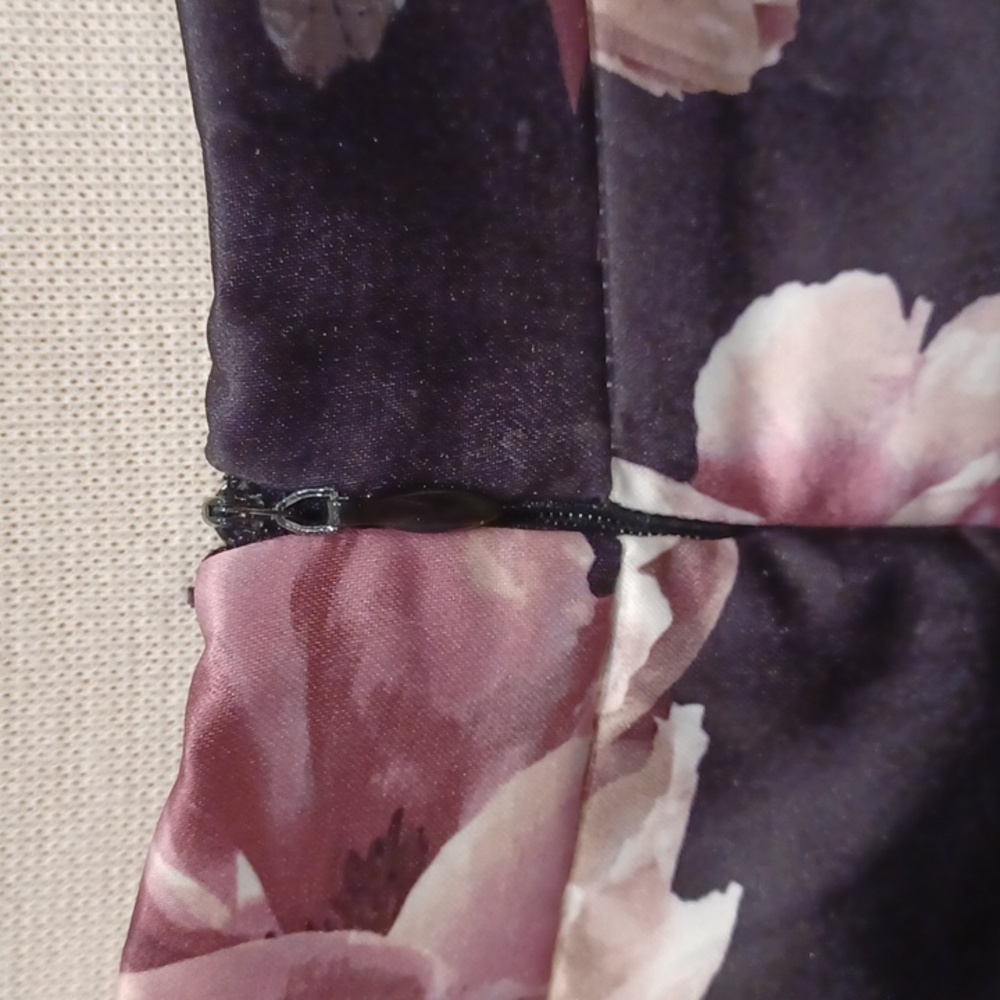 Le Chateau Floral Satin & Crinoline Circle Skirt- Sz. 10 - Picture 9 of 11